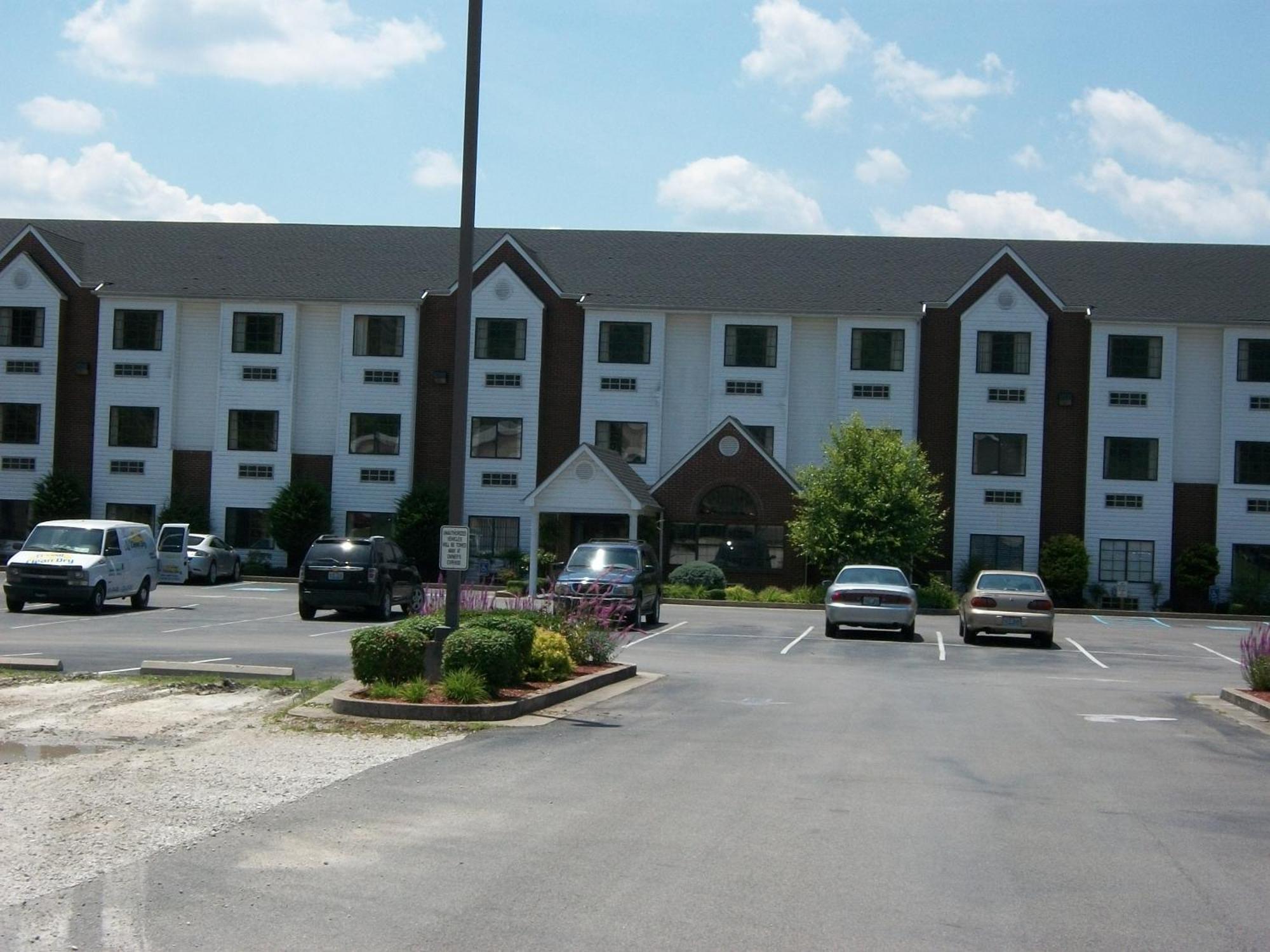 Quality Inn & Suites Prestonsburg Next To Mountain Arts Center Exterior foto